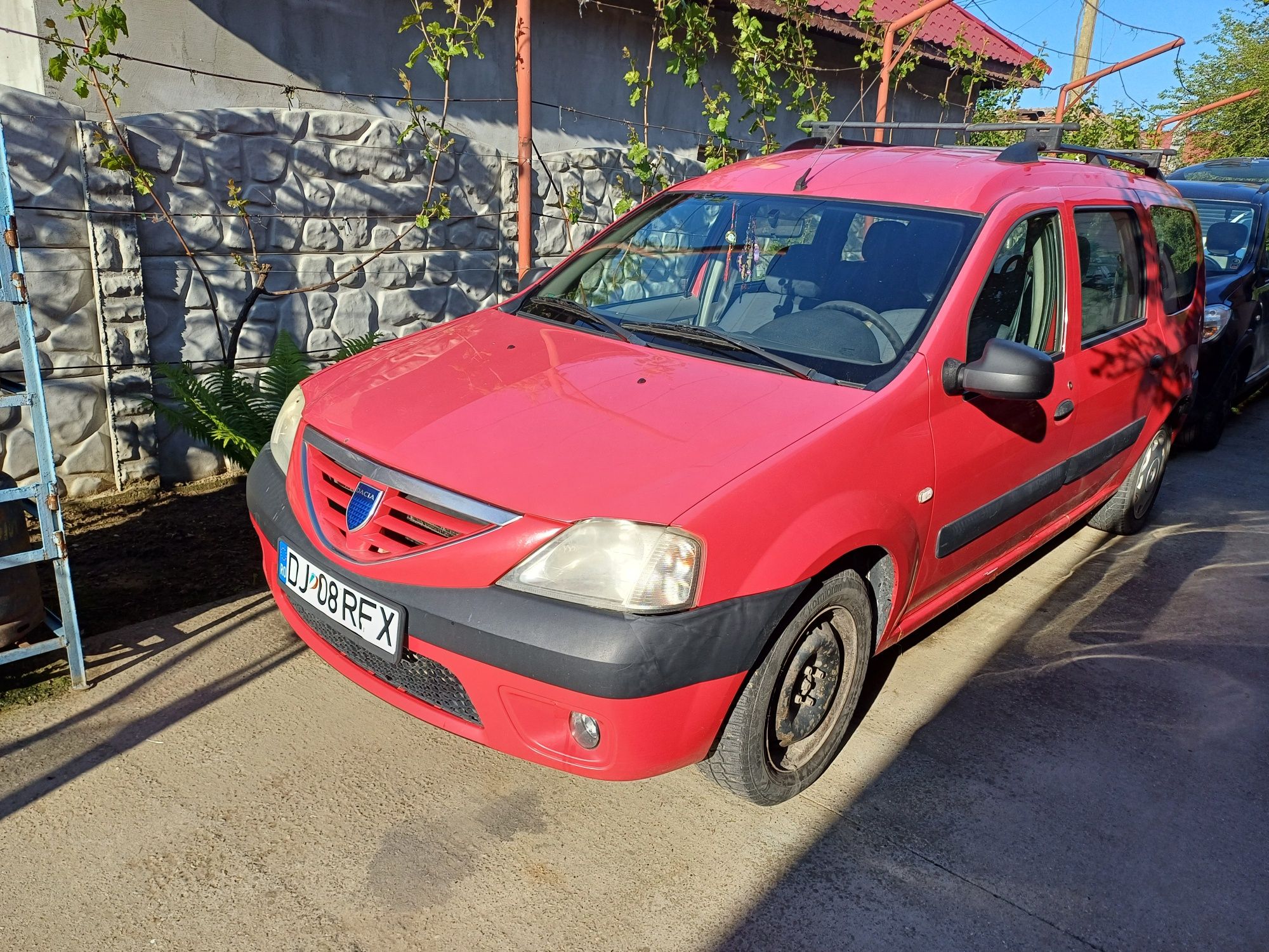 Vand logan mcv anul 2008 motor 1.5 diesel