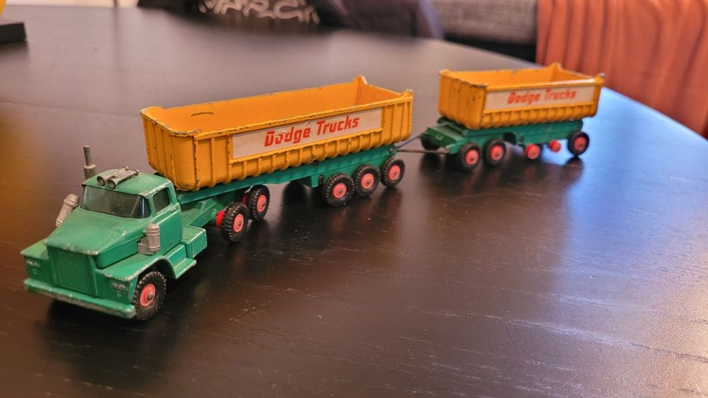 Matchbox King Size Dodge Tractor K 16 + remorca