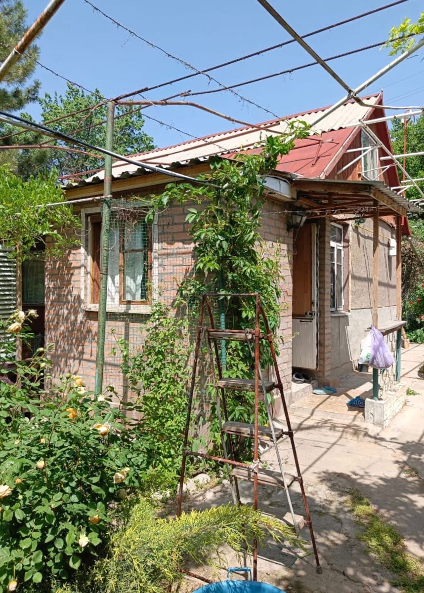 Дачный участок с домом