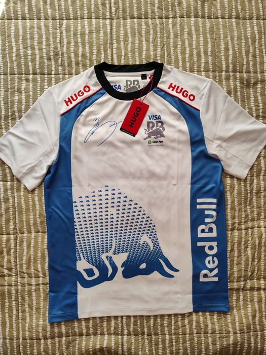Acesta este un tricou polo Hugo x Visa Cash App Red Bull F1 2025