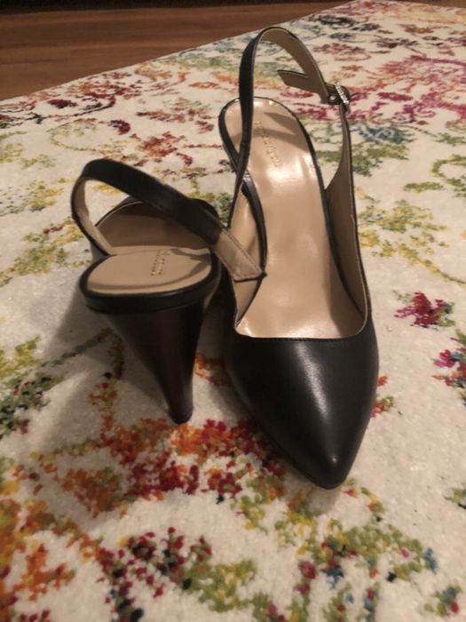 Pantofi piele decupati