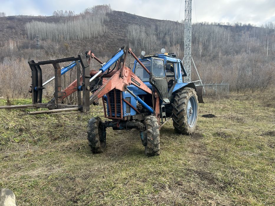 Продам мтз 82 в комплекте кун вилы  под лес лопата на заднию навеску