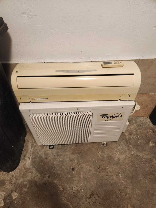 Aer conditionat Whirlpool si Ariston