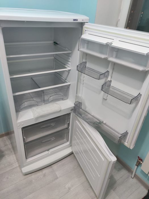 Продам холодильник с доставкой