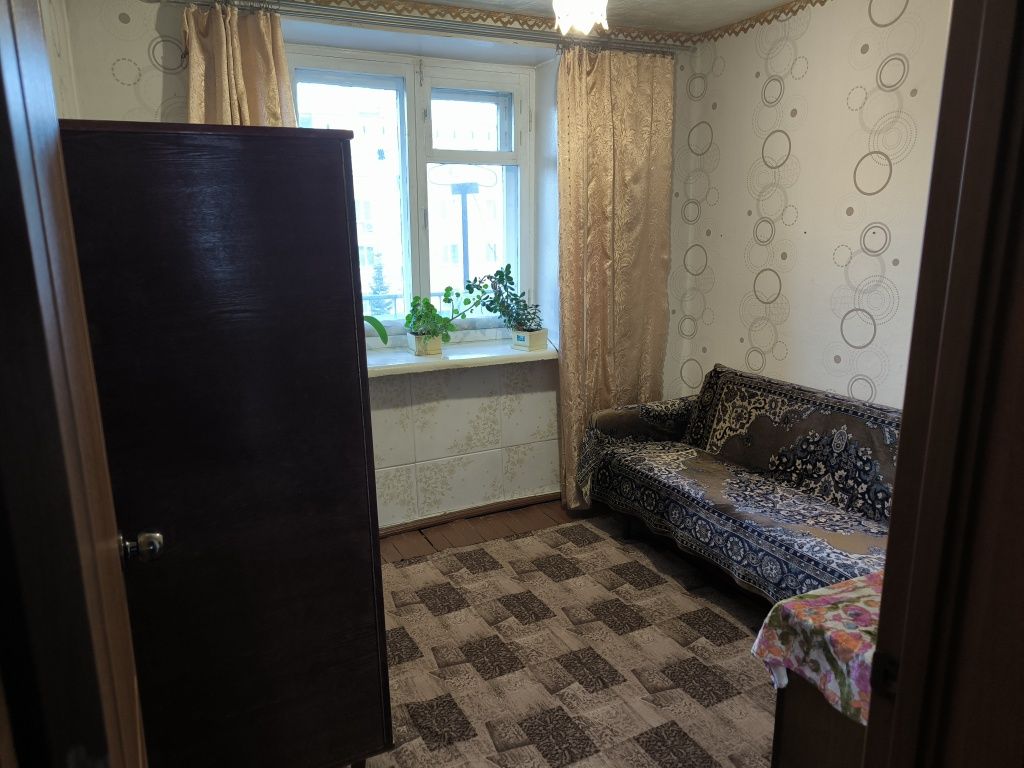 Продам 4-х комнатную квартиру