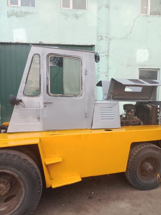 Вилочный погрузчик ГАЗ-52
