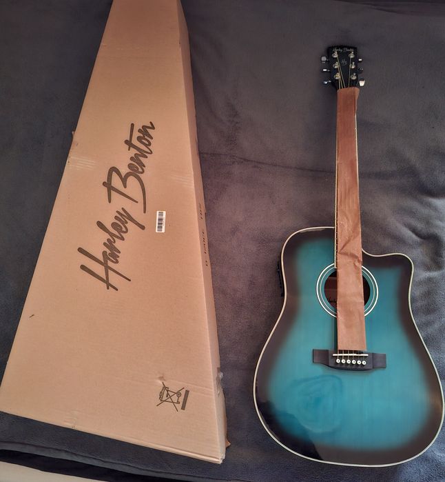 Електро акустична китара