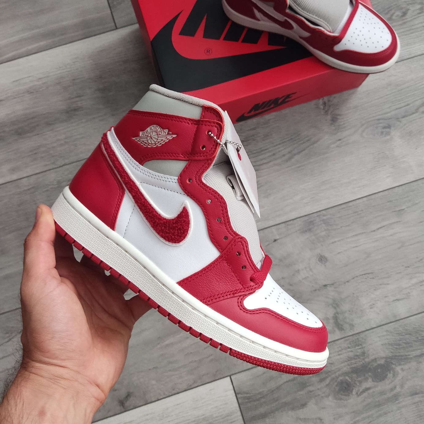 Air Jordan 1 High Retro OG 'Chenille'