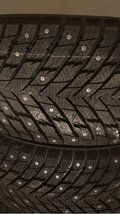 Продам резину новая не разу не ставил