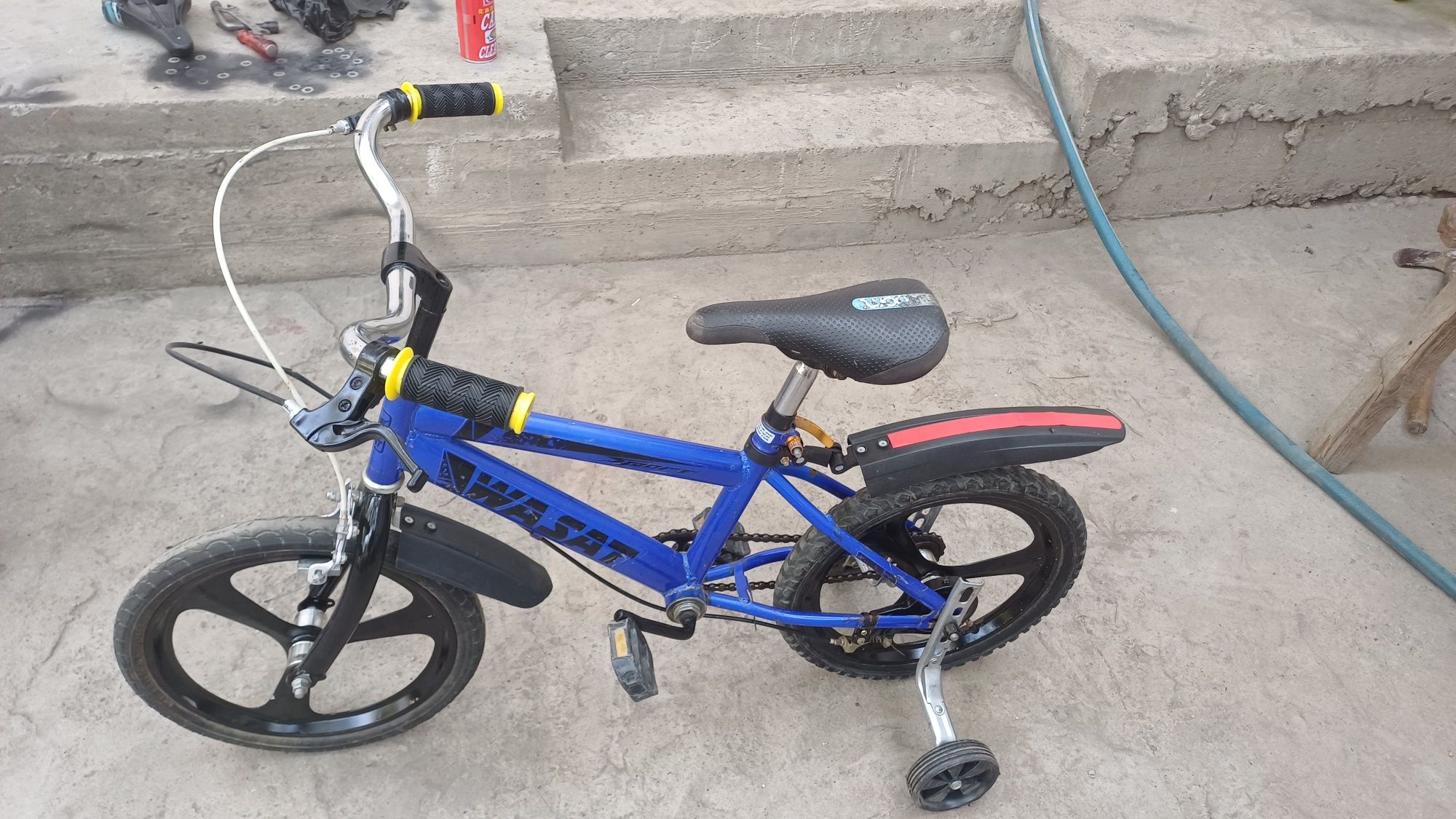 Bolalar uchun arzon velosipedlar sotiladi
