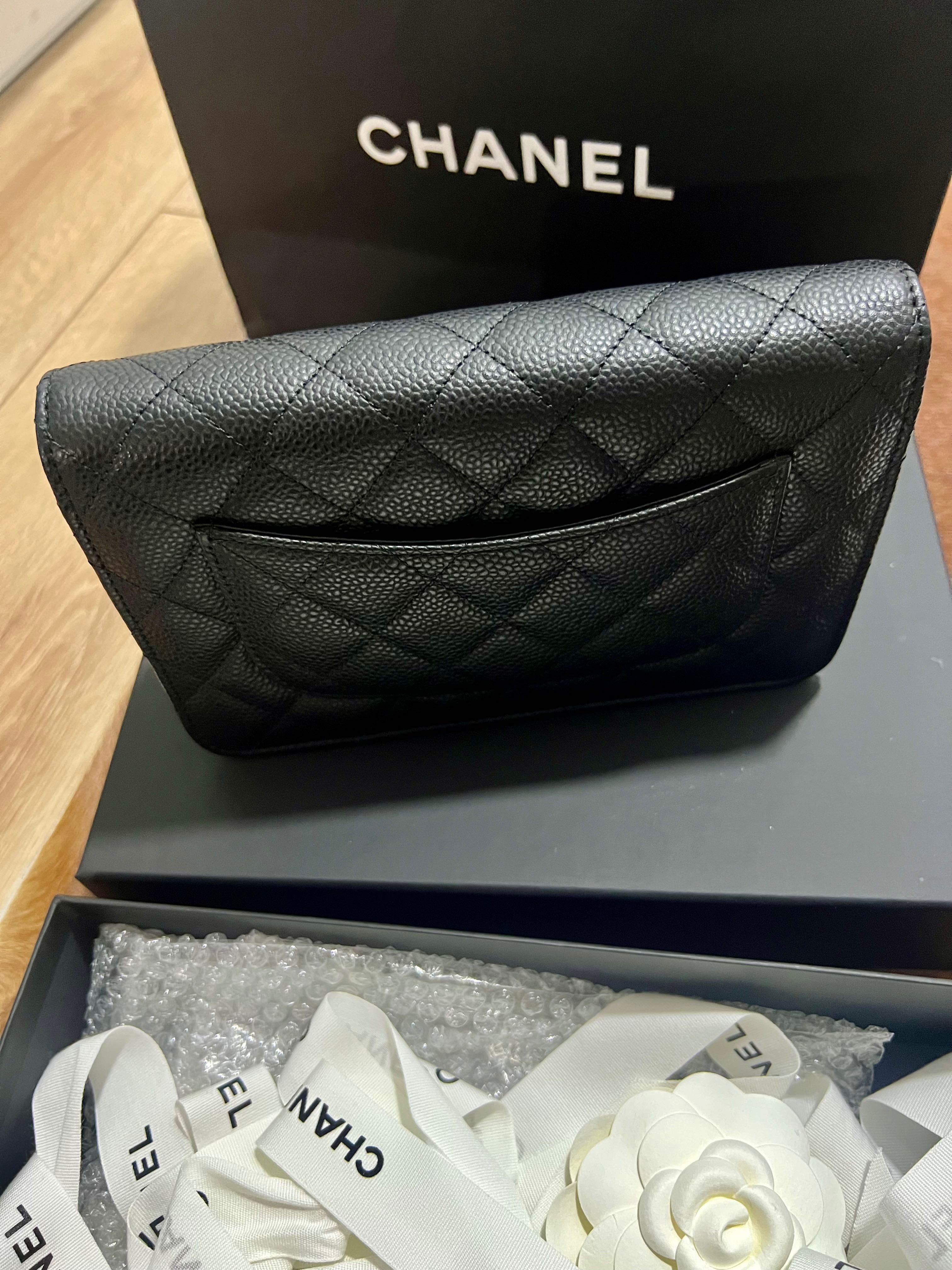 Chanel wallet on chain