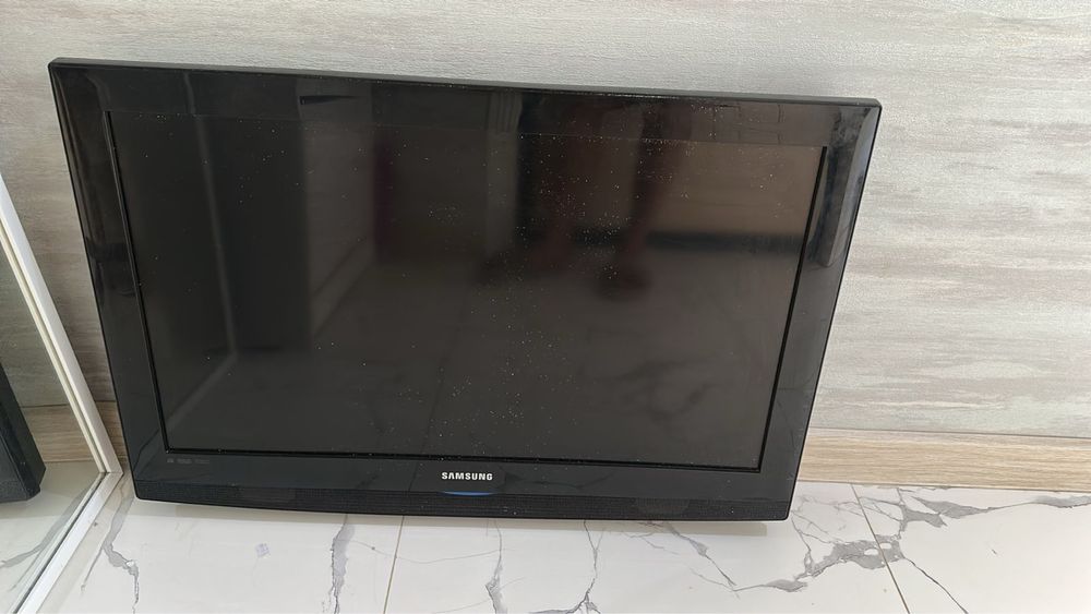 Телевизор Samsung Le32b350flw