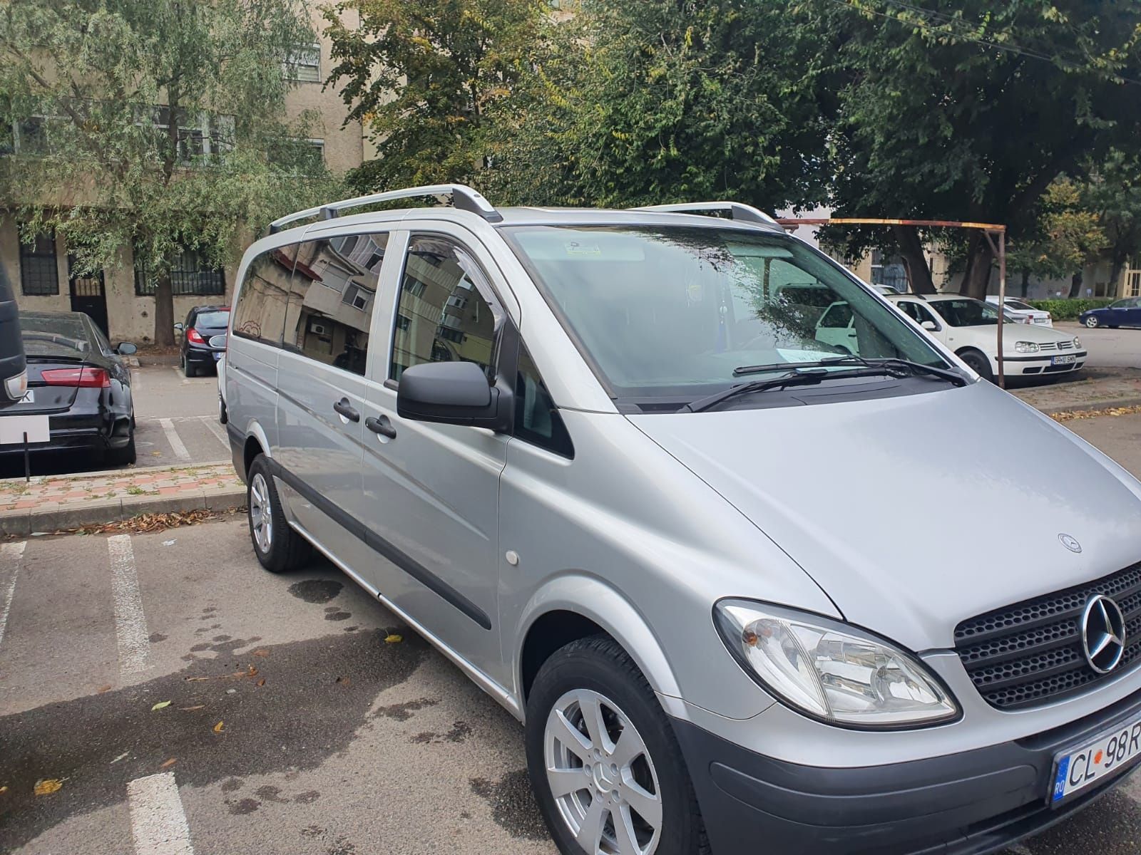 **Inchirieri auto cu/fără sofer/24/24/tractari/ platformă/ 8+1,*7*5 l