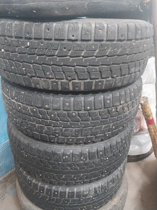 Продам зимние шины б/у размер 195/65 р15