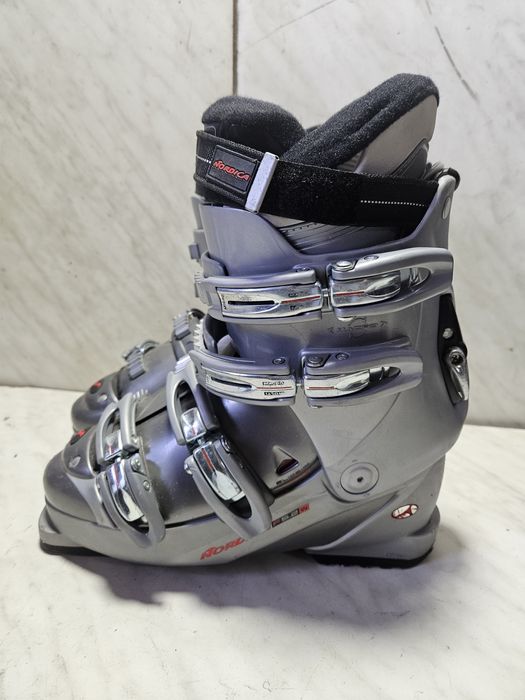 Clapari ski schi Nordica  mondo 25-25,5 corespunde mărimii 38-39