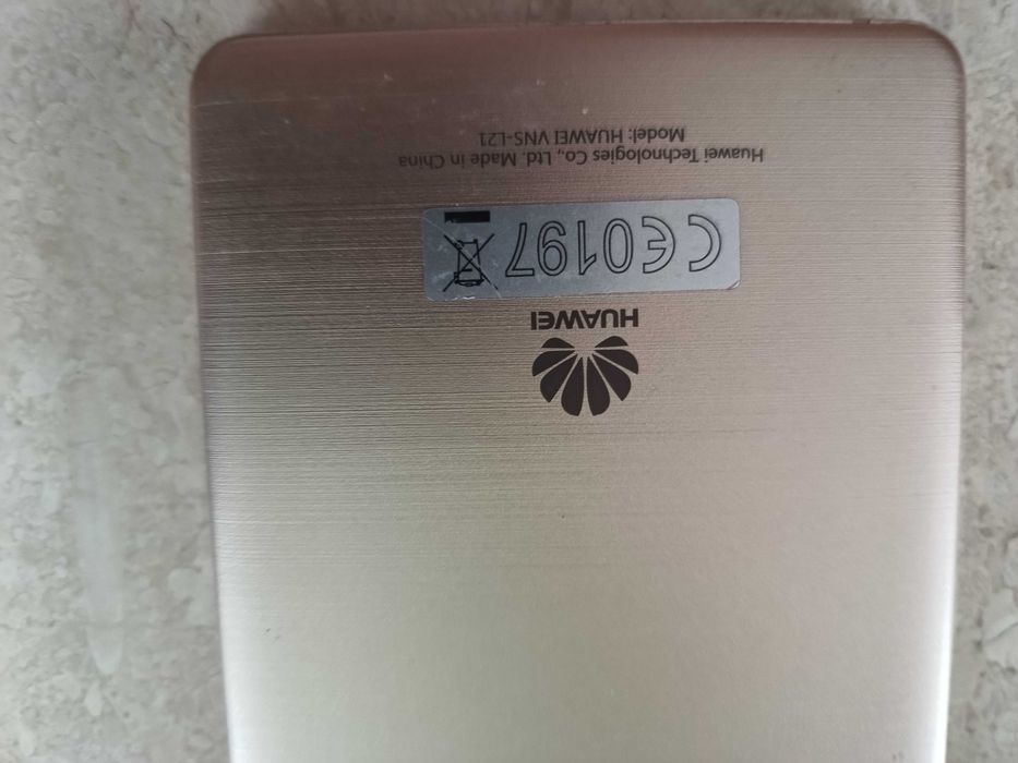 Продавам Смартфон Huawei P9 Litle