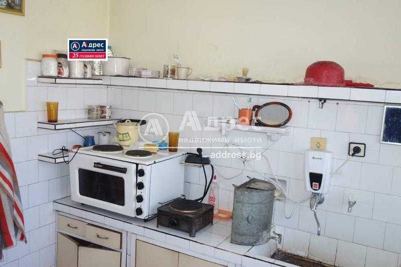 Продава се Къща в с. Гецово, Област Разград - 194 кв.м за 523 €/кв.м - Снимка #5