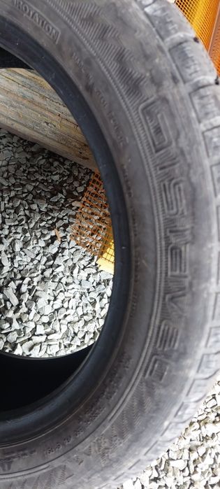 Vând cauciucuri iarna 205 55 16