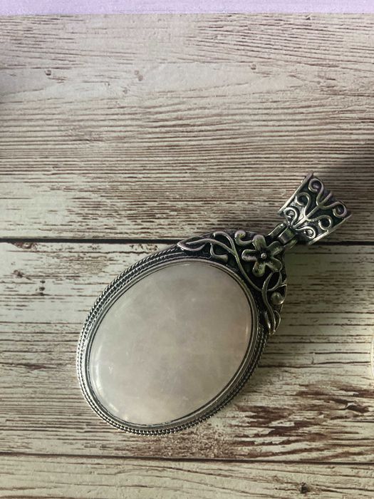 Винтидж висулка с естествен камък