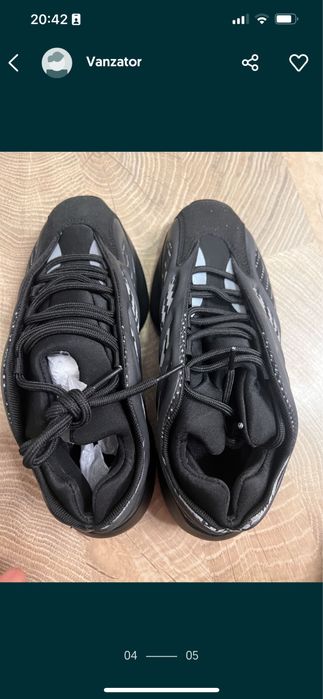 Adidas Yeazy 700 dark glow mar 38 NOU