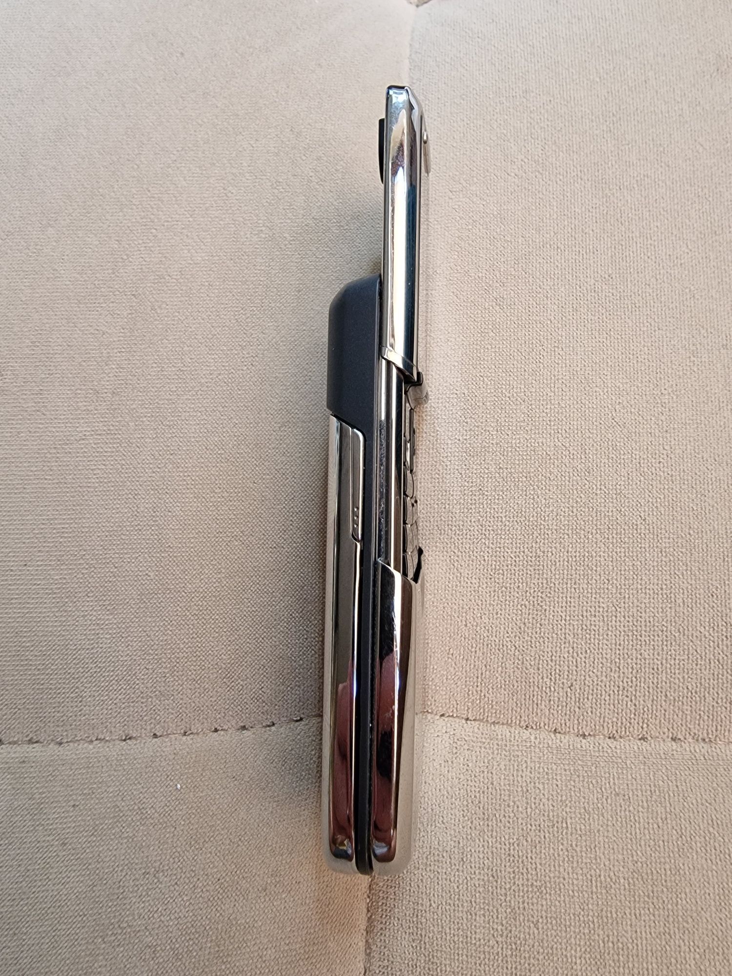 Продава Nokia 8800