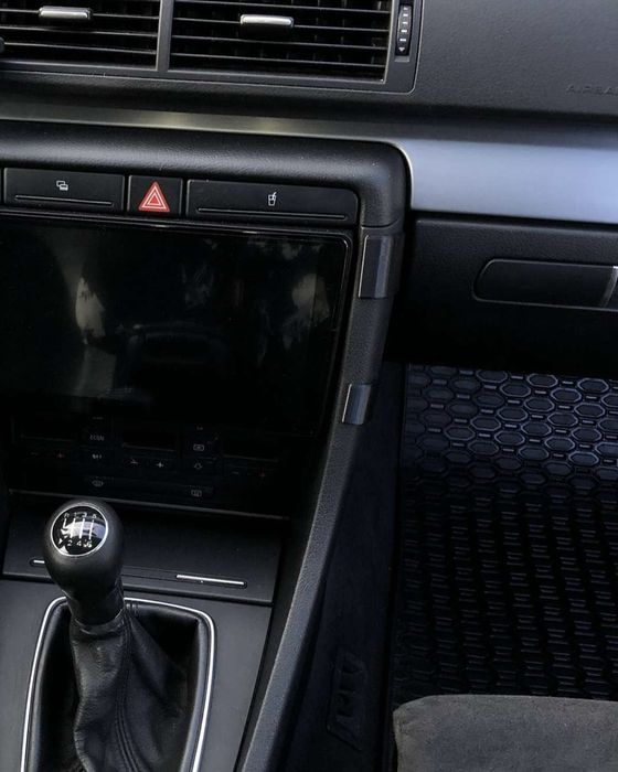 Капачета за мястото на държача за телефон Audi A4 B6/B7 2002 - 2008г.