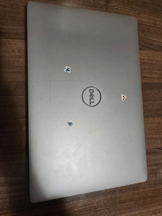 Dell Precision 3551 - I7-10850H 2.7 GHz