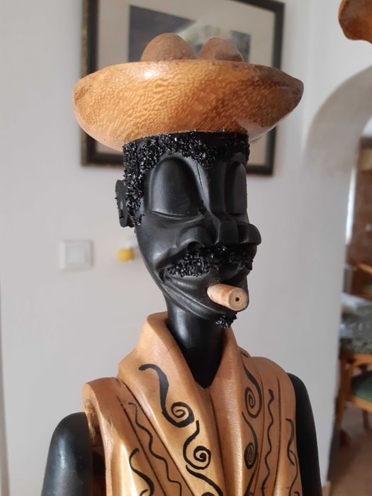 Cuplu statuete artizanale din lemn, inalte 71cm