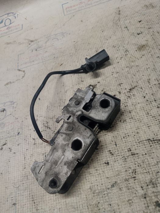 broasca capota skoda fabia 2 2008