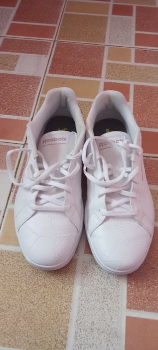 Vand adidas marimea 38/5 o singura purtare