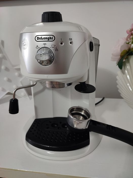 Expresor de cafea DeLonghi noi