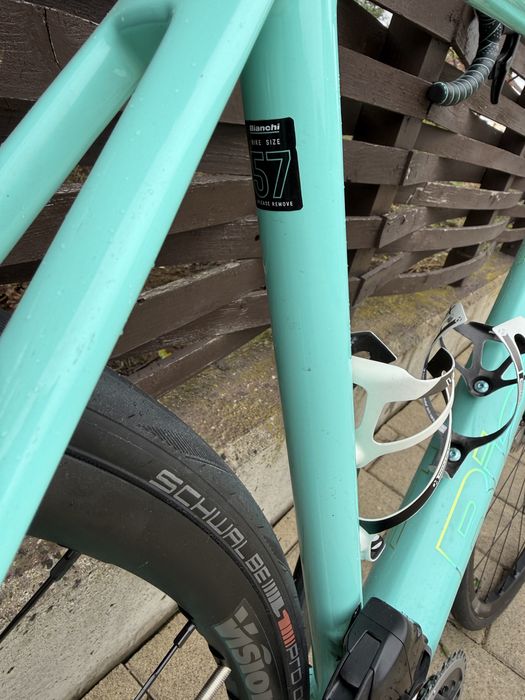 Bianchi Specialissima RC bicicleta cursiera carbon disc sram red axs
