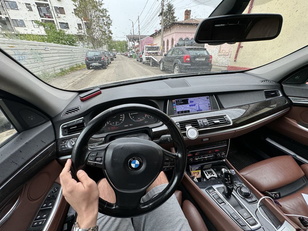 BMW 535xi GT, soft close usi si portbabaj