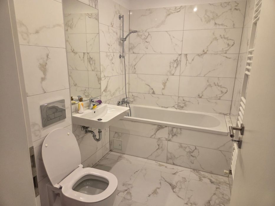 apartament cu terasa de inchiriat