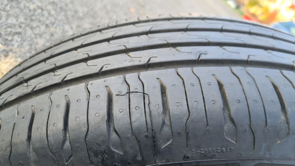 Cauciucuri de vară 215/65/r17