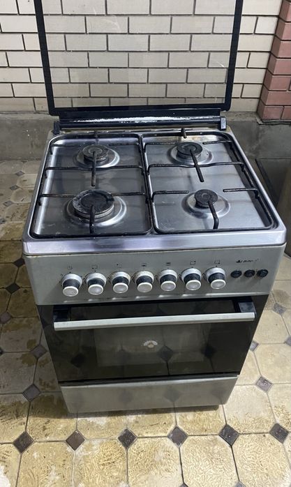 Gazplita bor yaxshi ishlab turgan xolatda