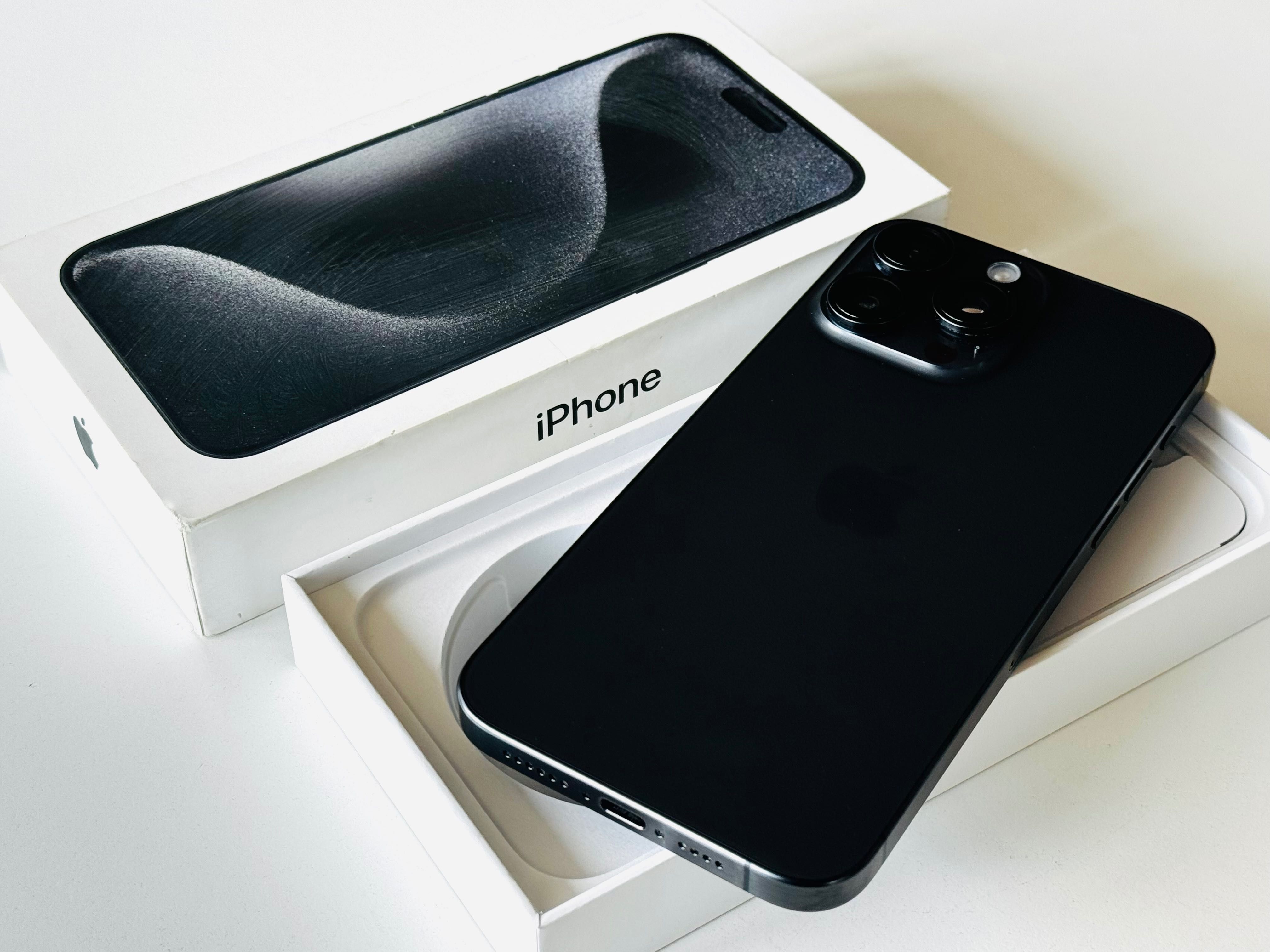 Iphone 15 Pro Max 512GB Black Titanium 100% Батерия! Гаранция 6 месеца