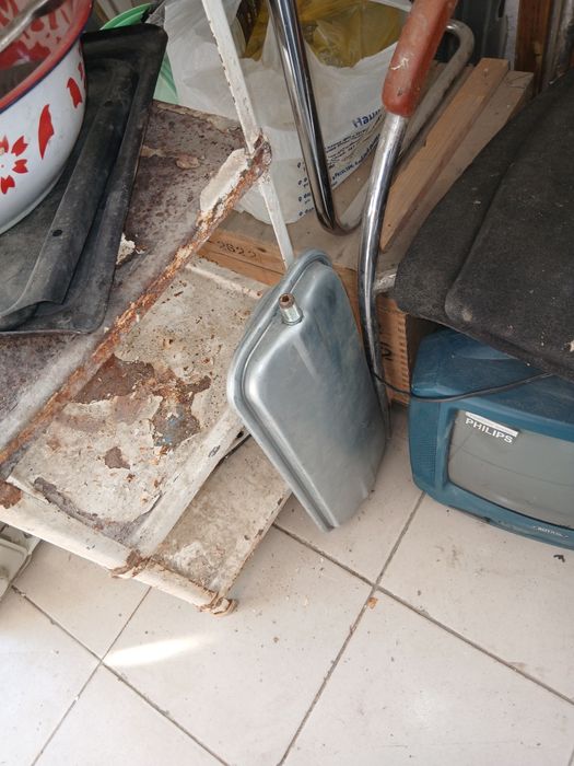 Раширитини бак .