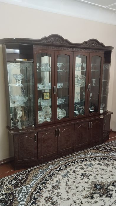 Продаётся стенка в хорошем состоянии