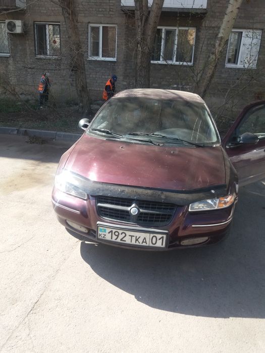 Авто. машину  Додж стратус 1