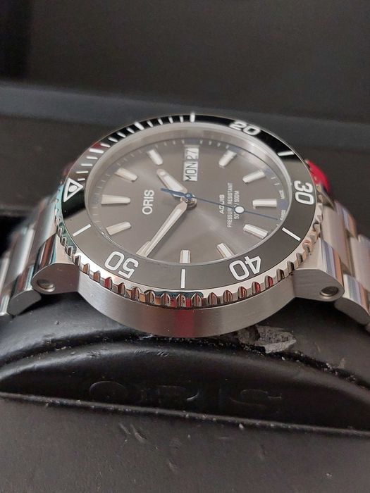 ORIS Aquis Hammerhead Limited Edition Diver 45mm Day/Date