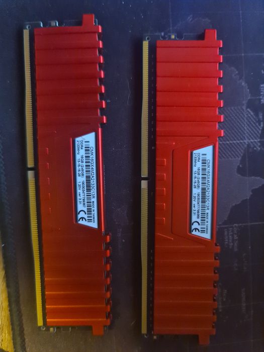 Kit 16GB Memorie RAM Vengeance LPX DDR4 2133MHz