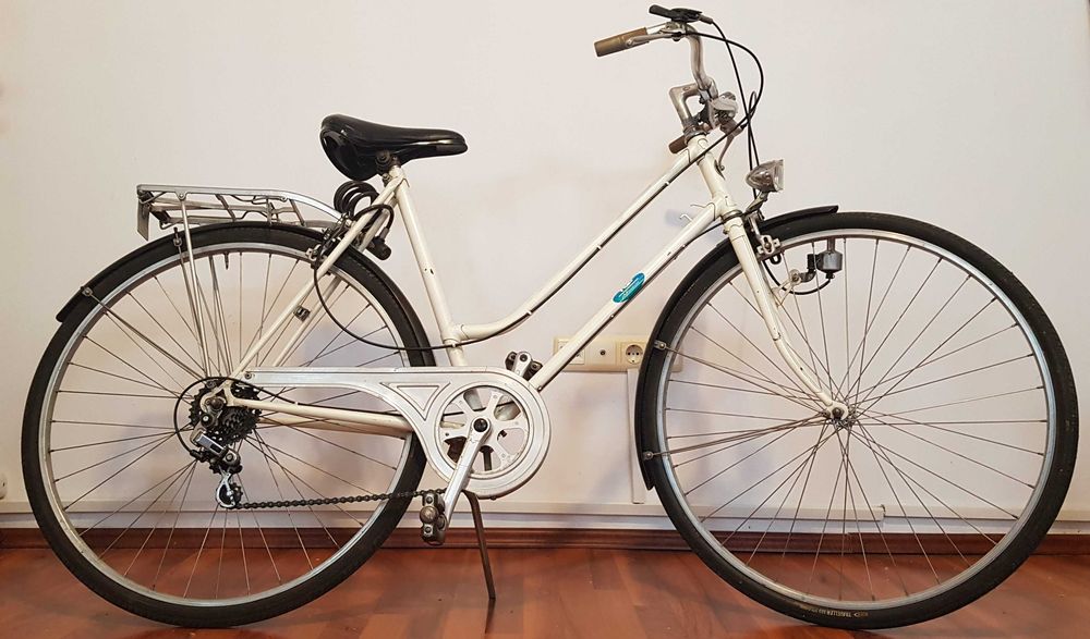 Bicicleta Retro alba