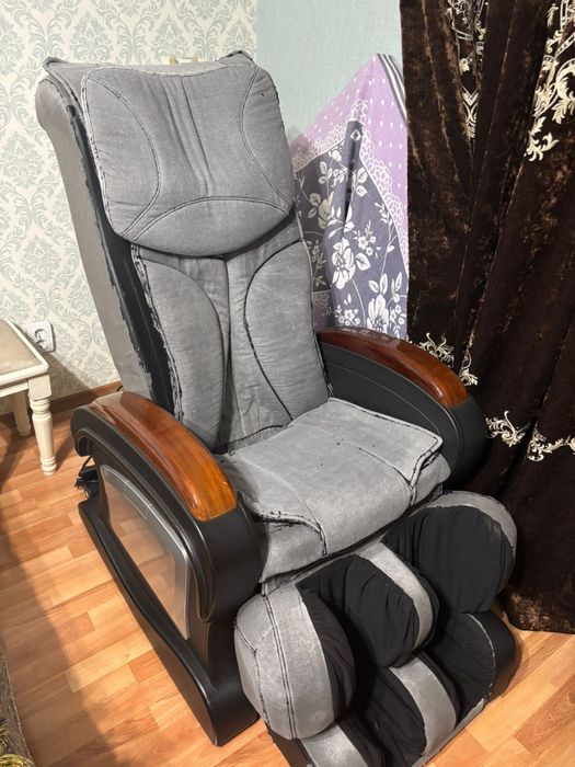 Кресло массажер в очень хорошем состояний.