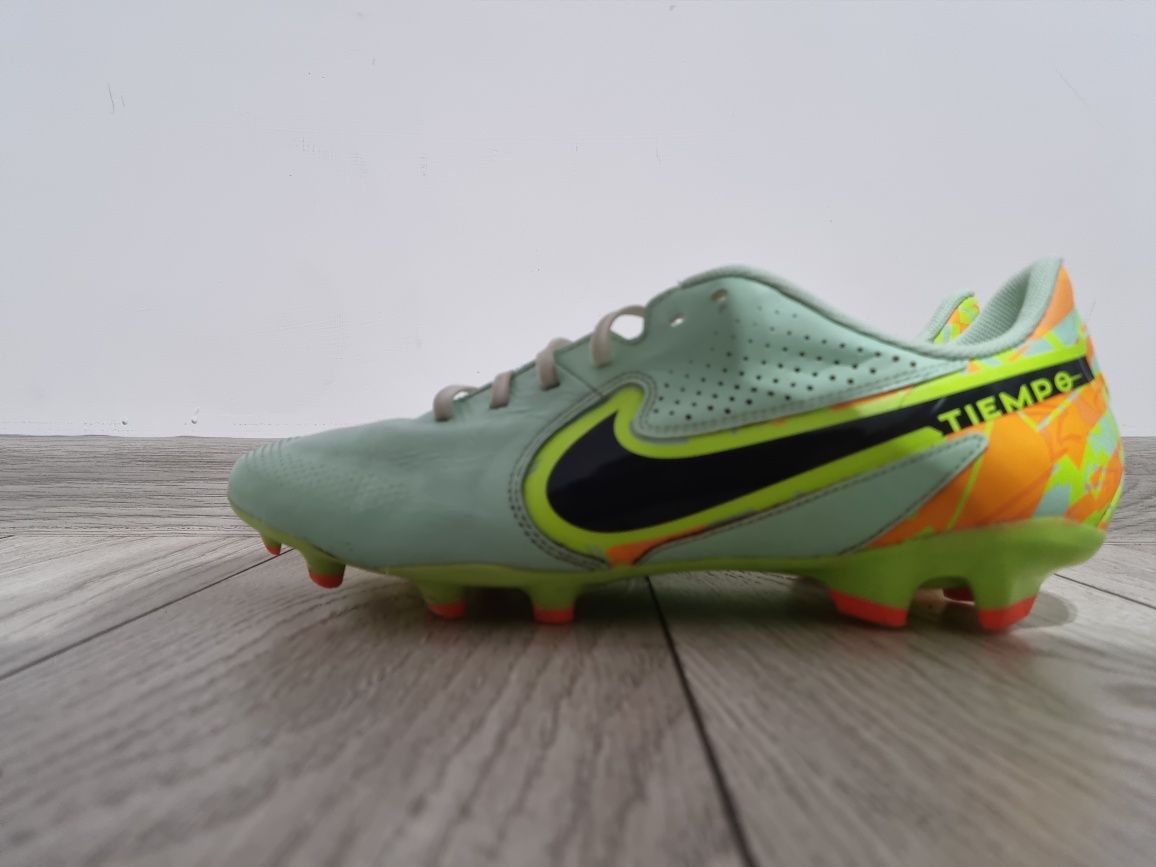 Ghete fotbal Nike Tiempo legend 9