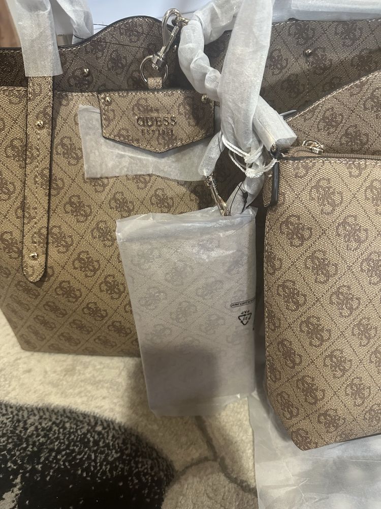 Оригинални дамски чанти guess