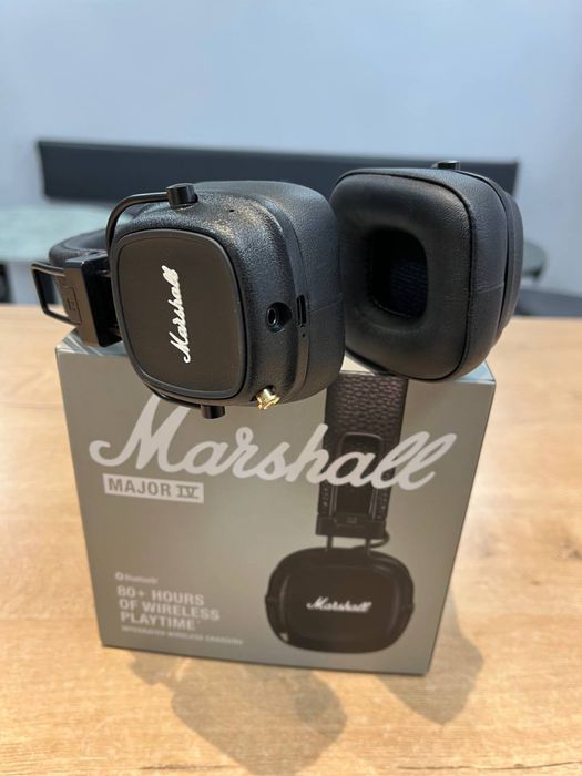 Продам срочно наушники Marshal