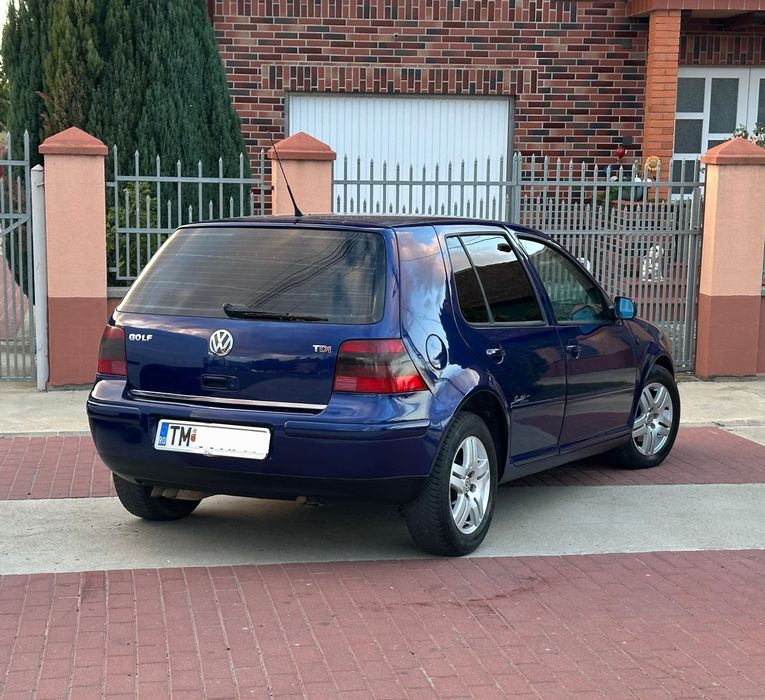 Vw Golf 4 1.9 tdi  6+1 viteze an 2002  acte la zi fiscal pe loc
