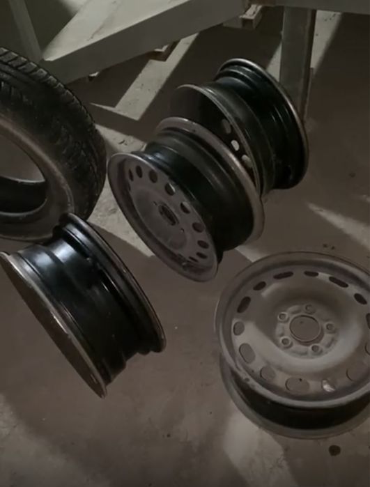 Продам 4 диска на 15 размер