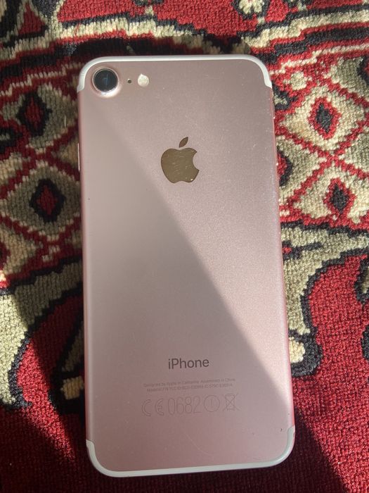Iphone 7 32GB. Минус батарея ауыскан)
